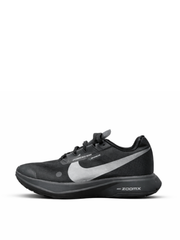 Nikee zoom trail shoes