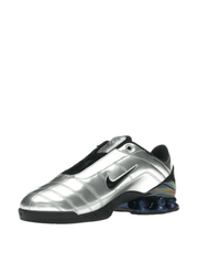 nikee. total 90 secutor shox magia metallic silver