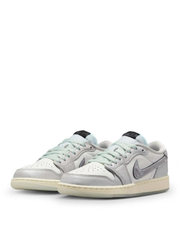 Nik-e aj retro 1 year of snake