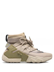 Nik ee Huarache gripp desert sand