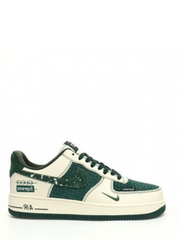 nike airforce 1 xGucci x supreme