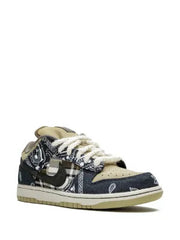 nikee sb dunk low travis scott bandhana - 2