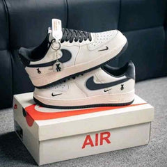 Nikee. Air Force 1 07 Violent Bear Joint Linen Being Black