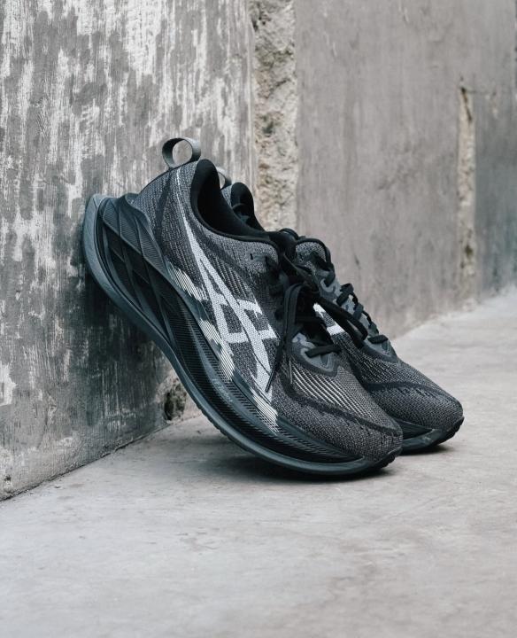 Asic.s SuperBlast 2 Black