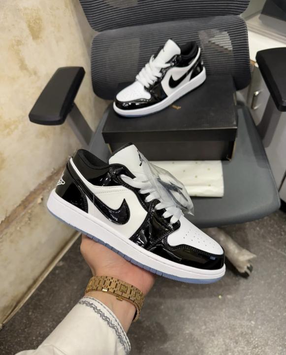 Nikke Air Jordan 1 Low Concord