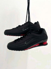 Nikee Shox Z black red