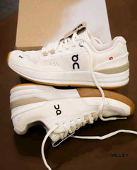 On Cloud The Roger Pro x BEAMS Beige Ivory