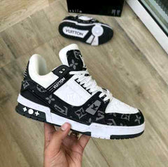Louiss Vuitton LV Trainer White Black 151