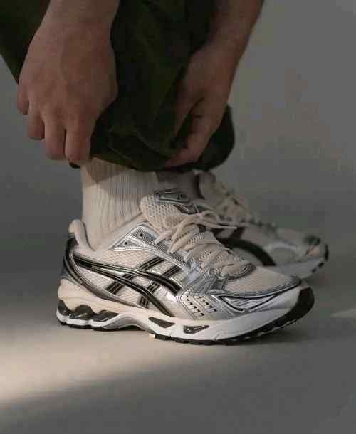 Asiccss Gel Kayano 14 Black Cream Metallic Plum