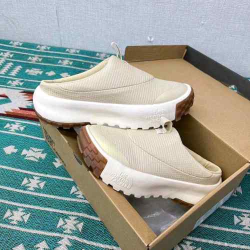 The Northface Never Stop Mule Cream