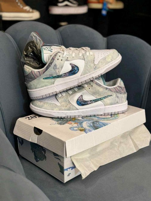 NIKEE SB DUNK YEAR OF THE DRAGON STEAM PUPPET