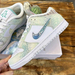 NIKEE SB DUNK YEAR OF THE DRAGON STEAM PUPPET