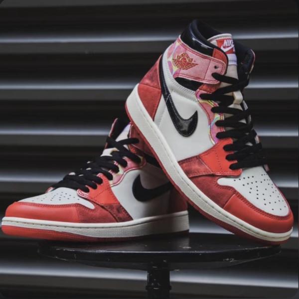 Nikke Air Jordan 1 High Spiderverse