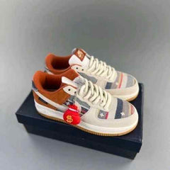 Nikee Airforce 1 Low Outside