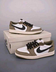 AIR JORDAN 1 RETRO LOW OG MEDIUM OLIVEBLACK-SUMMIT WHITE-SAIL 588