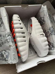 _NIKE_MIND_001_SLIDE_LIGHT_SMOKE_GREY