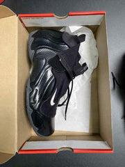 Nikee Air Flightposite Carbon Fiber 570