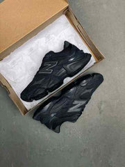 neww balancee 9060 triple black