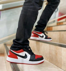 Nik ee Air Jordan 1 Low Bred Toe Fix