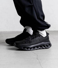 ON RUNNING CLOUDTILT ECLIPSE ALL BLACK