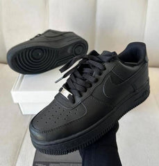 NIKKE AIRFORCE 1 LOW BLACK