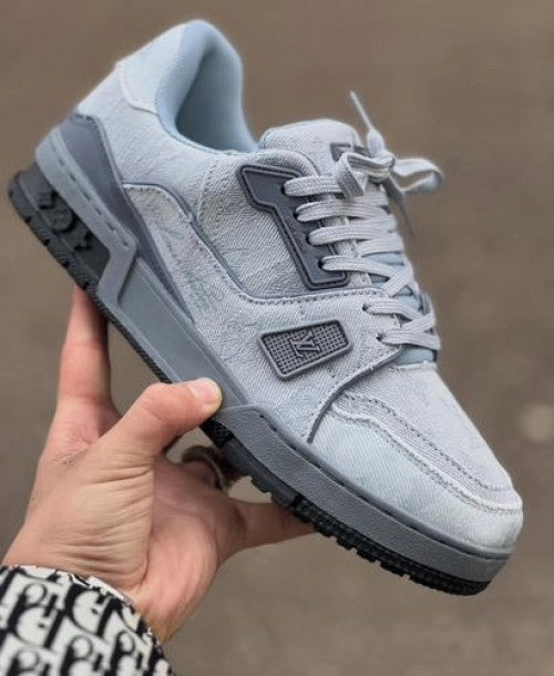 LOUISS VUITTON TRAINER ASH DENIM GREY