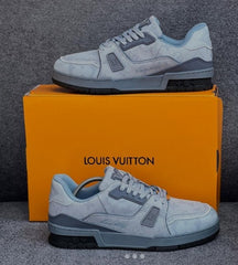 LOUISS VUITTON TRAINER ASH DENIM GREY