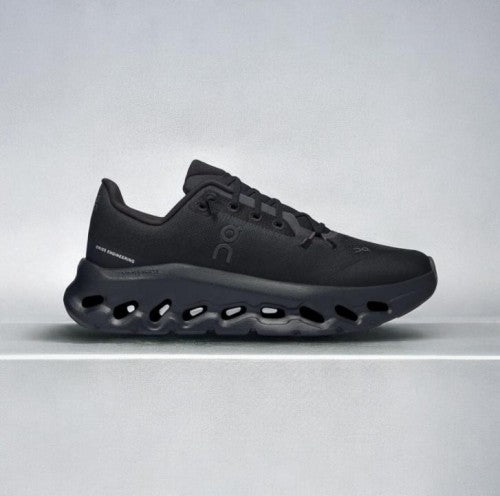 on cloud tilt eclipse all black