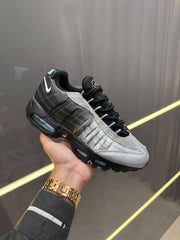 NIIKE AIR MAX 95 BIG BUBBLE X PALACE METALLIC SILVER FIX