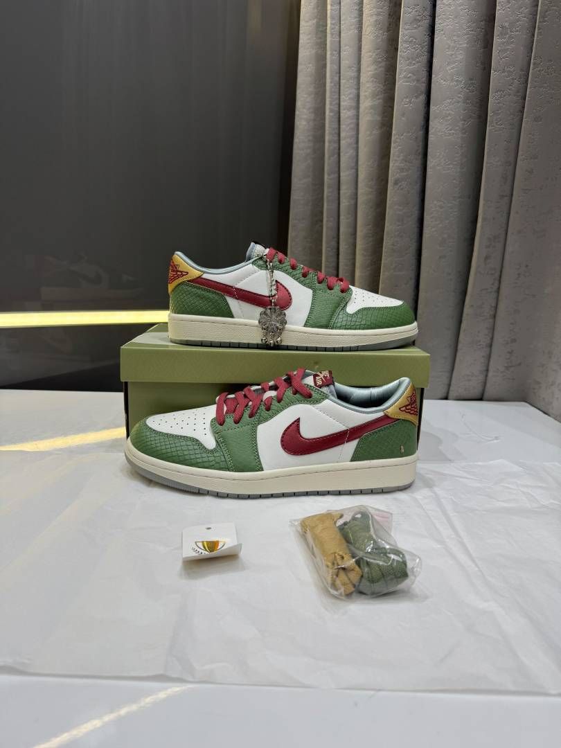 NIIKE AIR JORDAN 1 RETRO LOW OG GS YEAR OF THE DRAGON FIX