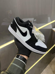 NIKKE AIR RETRO 1 PANDA LOW FIX
