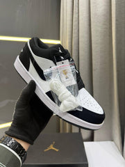 NIKKE AIR RETRO 1 PANDA LOW FIX