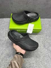 Crocss inmotion LiteRide Clogs Black