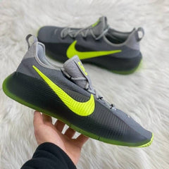NIKKE LEBRON TR 1 SMOKE GREY VOLT FIX