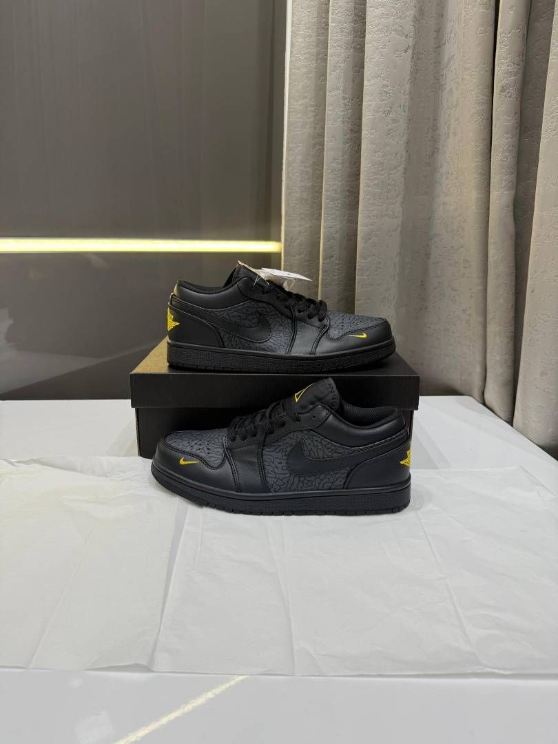 NIKKE AIR JORDAN 1 LOW SE BLACK ANTHRACITE TOUR YELLOW FIX