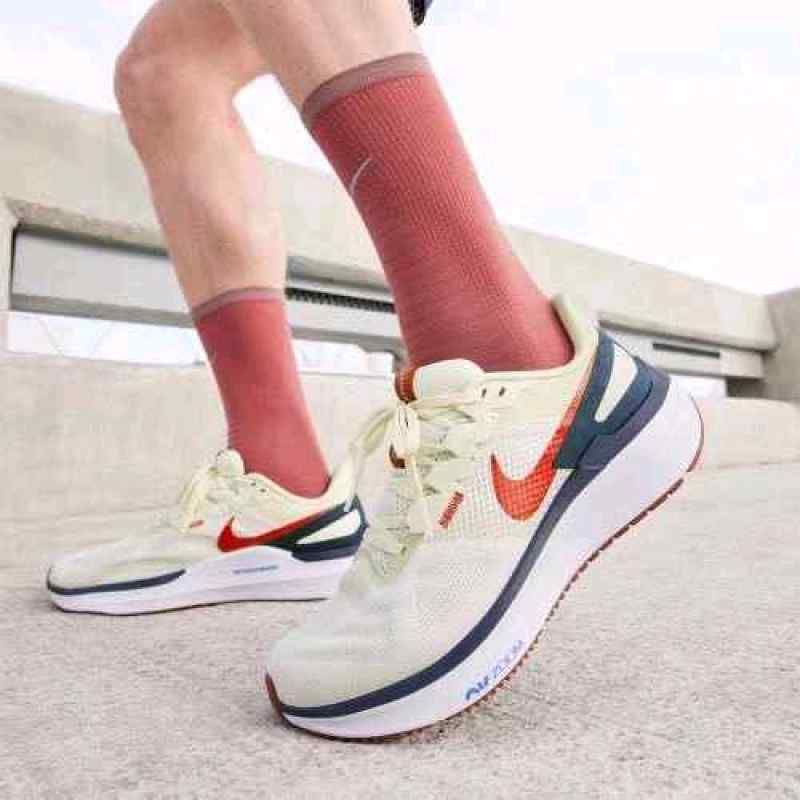 nikkee air zoom structure 25 cream multi