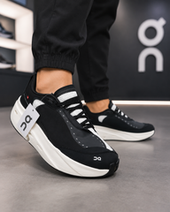 On RUNNING CLOUDBOOM volt PAF black