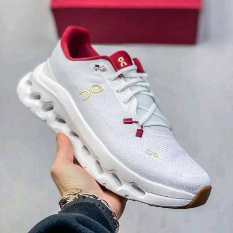On Running Cloud Ivory Pearl Chinese Of the Year