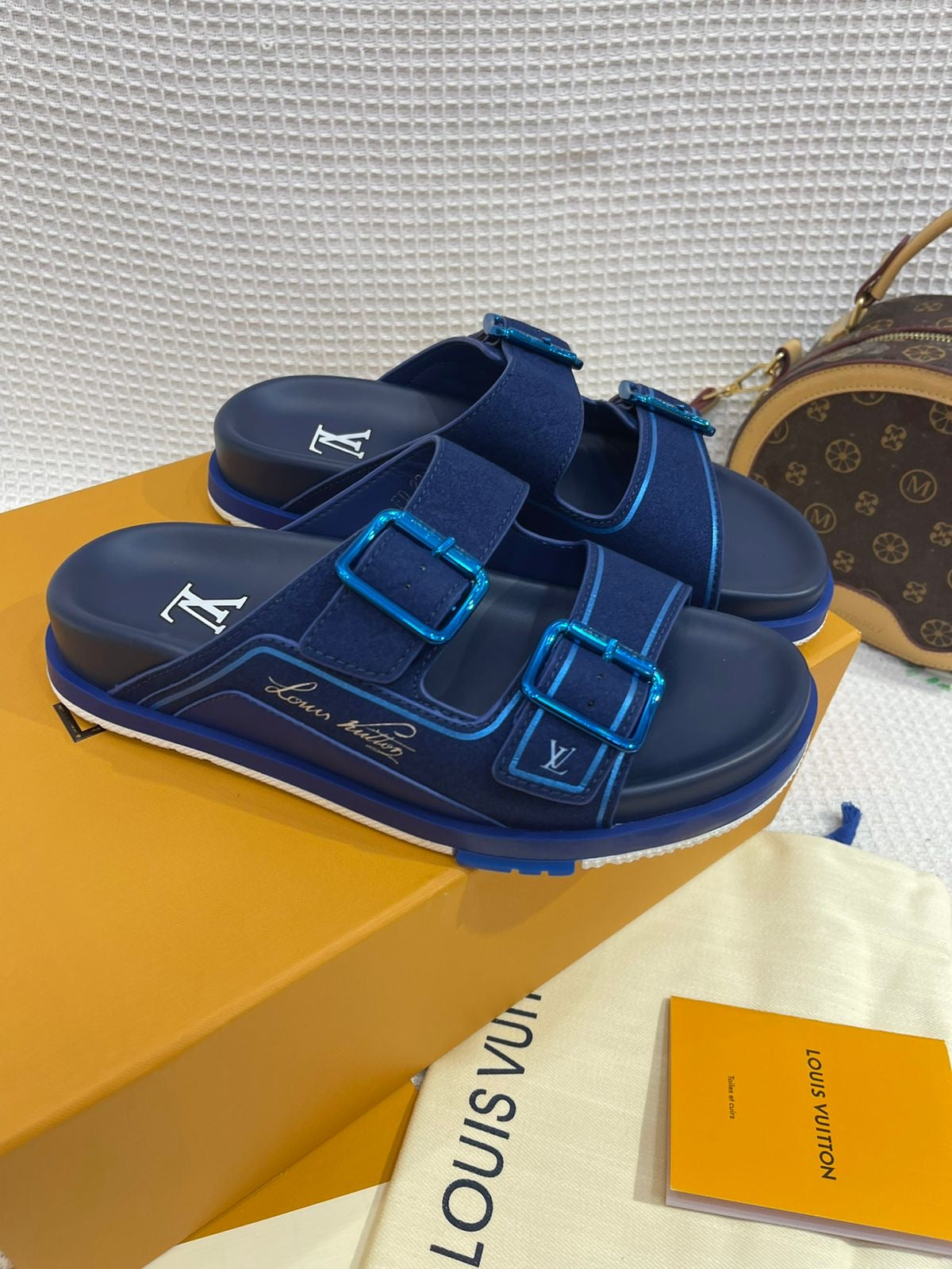 _louis_vuitton_LV NBA TRAINER BLUE PREMIUM SLIDE