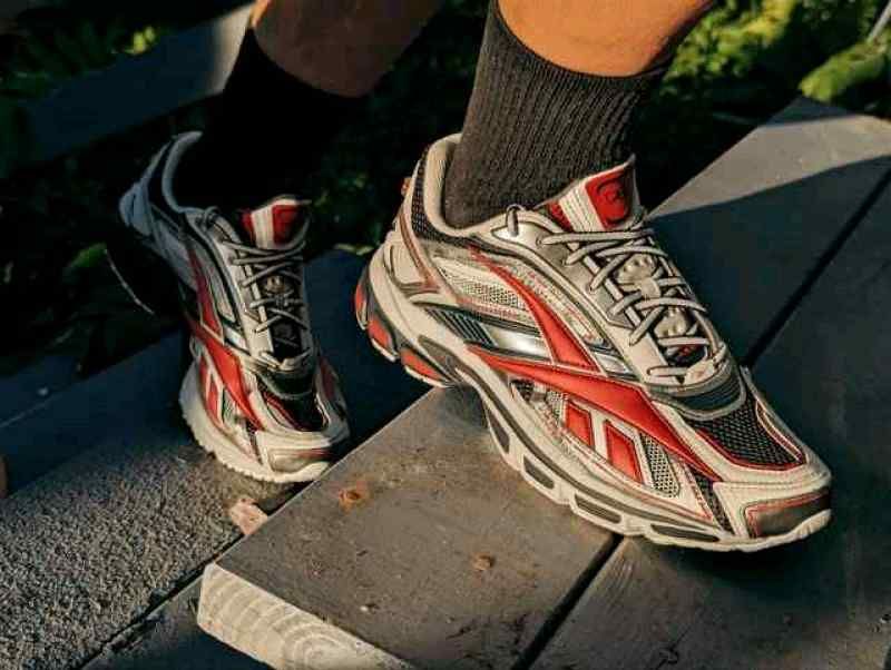 Reebok Premiere Road Ultra Red Metallic 2430