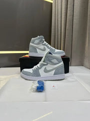 NIKKE AIR JORDAN 1 RETRO HIGH OG "WASHED GREY" FIX