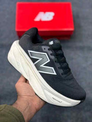 new balancee Fresh Foam x More Evoz V5 Black White