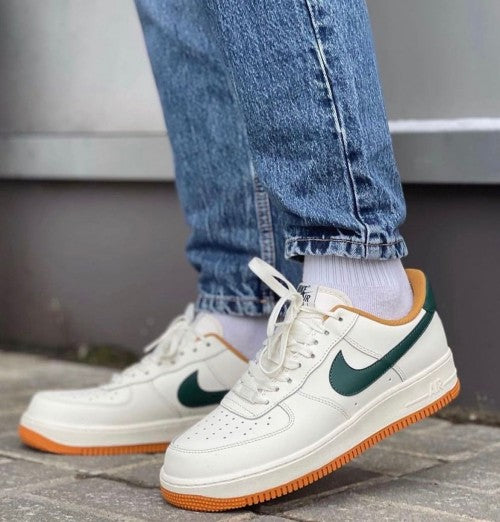 . Nik e airforce 1 hamava og colour way