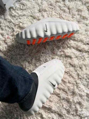 _NIKE_MIND_001_SLIDE_LIGHT_SMOKE_GREY