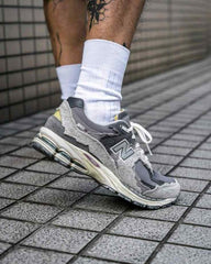 New Balancee 2002R Protection Pack Rain Cloud 1147