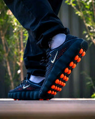 Nikee Mind 002 Black Hyper Crimson 6032