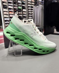 On Cloud Surfer Max White Green