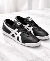 Onitsukaa Tiger Mexico 66 Black White Sole