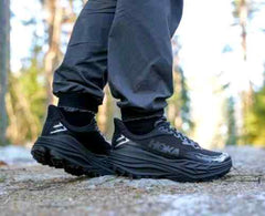 Hoka Stinson ATR 7 All Black 580