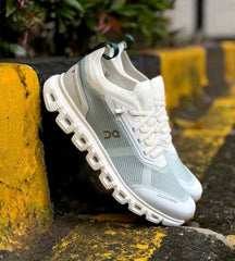 On Cloud 6 Versa Ice Spirulina